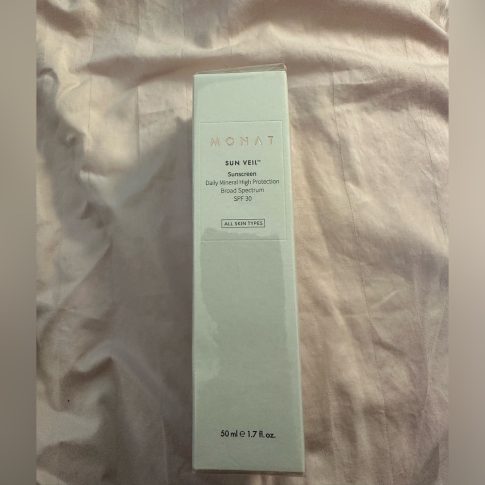 Monat Sun Veil mineral Sunscreen